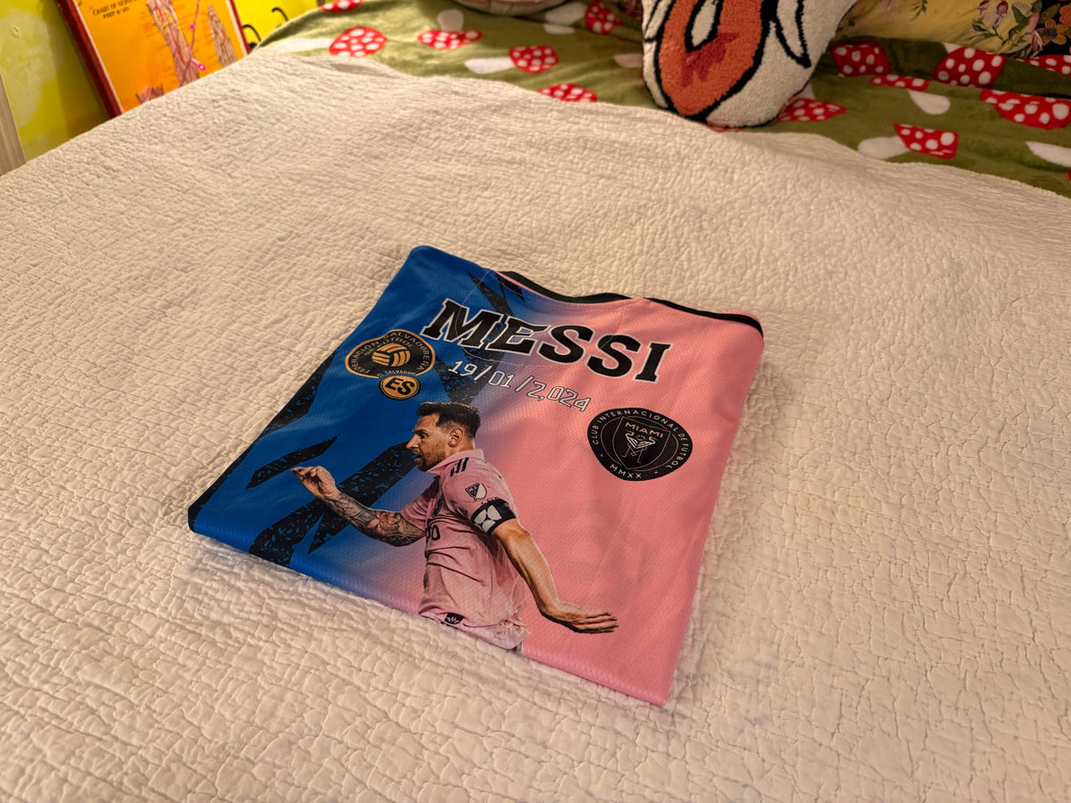 Club Internacional De Futbol - Commemorative Pink and Blue Messi Jersey