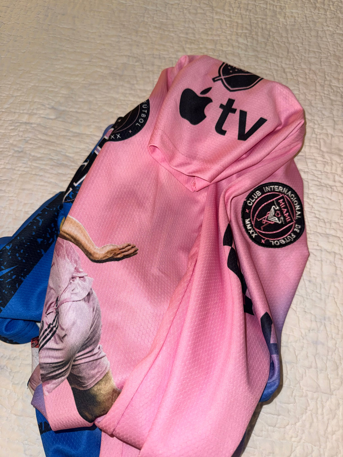 Club Internacional De Futbol - Commemorative Pink and Blue Messi Jersey