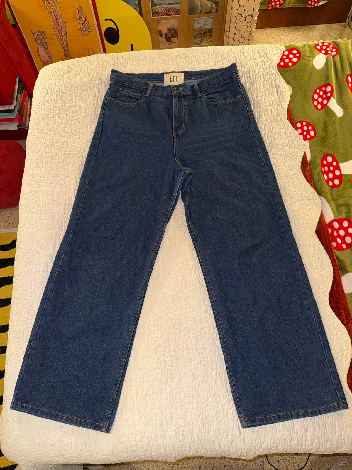 BDG - Baggy Fit Vintage Wash Indigo Blue Jeans - Urban Outfitters