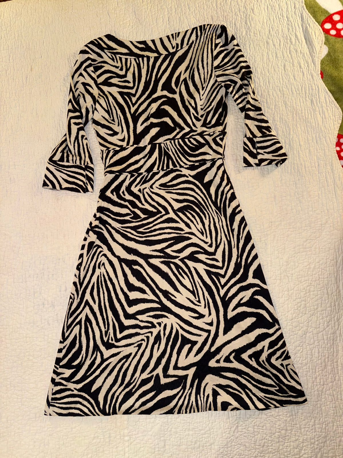 Diane Von Furstenberg - 100% Silk Zebra Wrap Dress