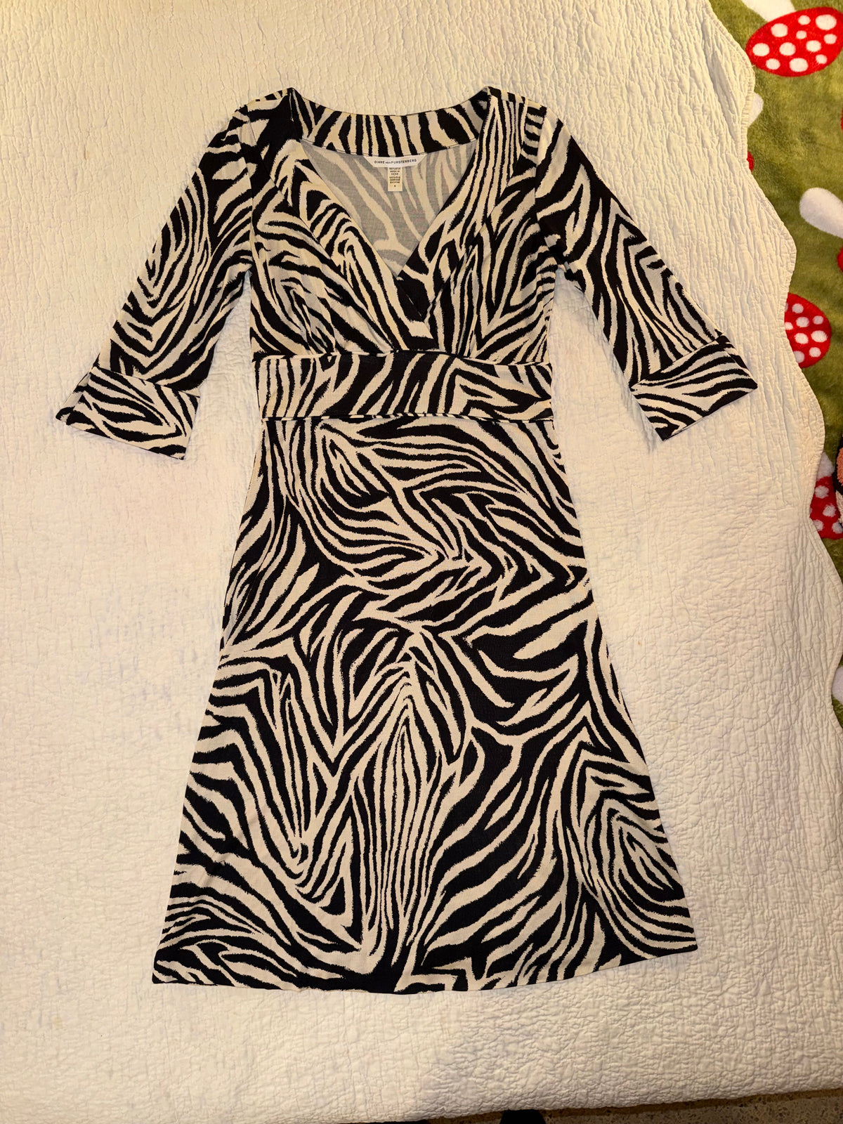 Diane Von Furstenberg - 100% Silk Zebra Wrap Dress