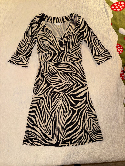 Diane Von Furstenberg - 100% Silk Zebra Wrap Dress