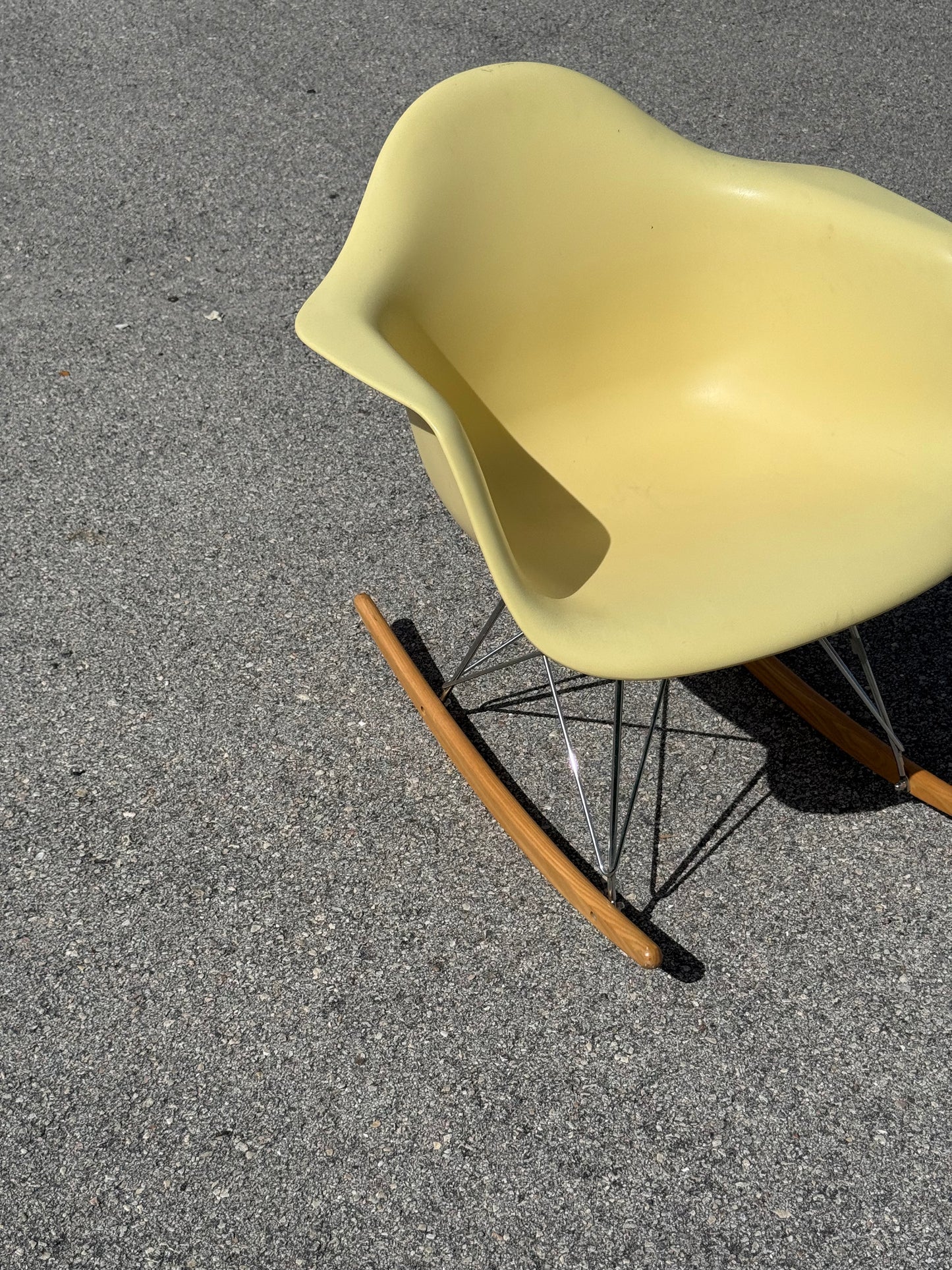 Eames Style Yellow Modernist Fiberglass Rocking Chair (reproduction)