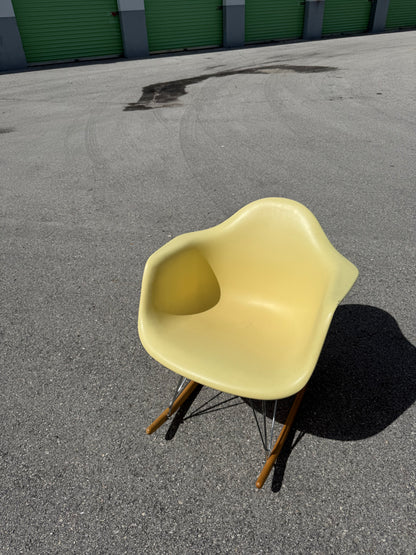 Eames Style Yellow Modernist Fiberglass Rocking Chair (reproduction)