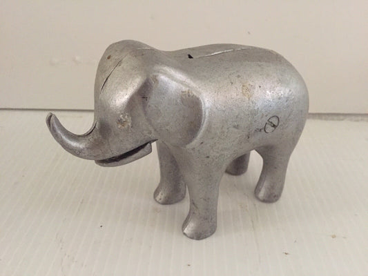 Vintage Cast Aluminum Elephant Figural Nut Cracker 6 1/2” Long 4 1/4” Tall