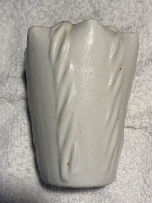 Vintage Van Briggle Pottery Vase Moonglow White 5“ Tall #35