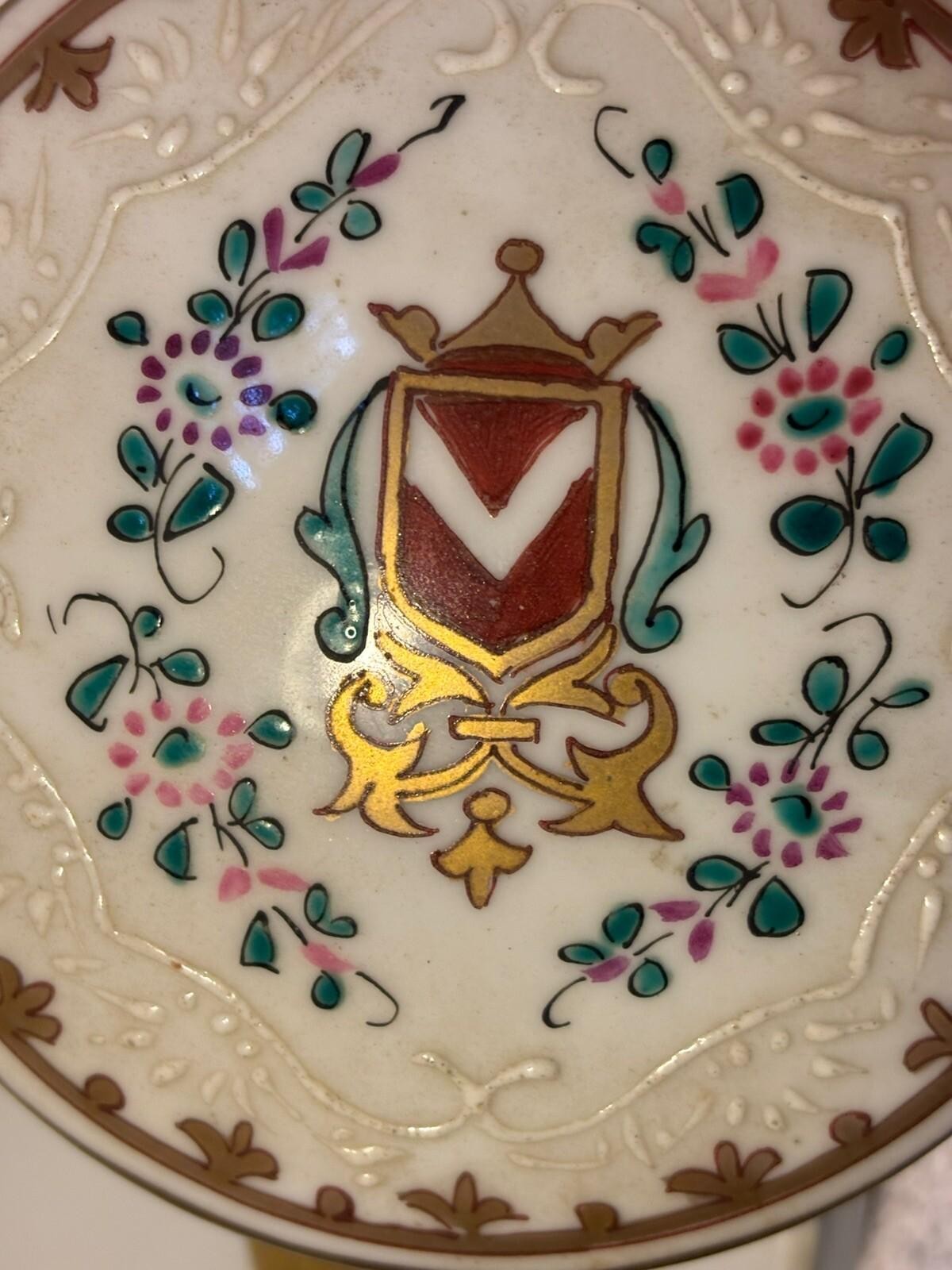 Antique Samson Paris Porcelain Armorial Box 5“ Across Hand Painted