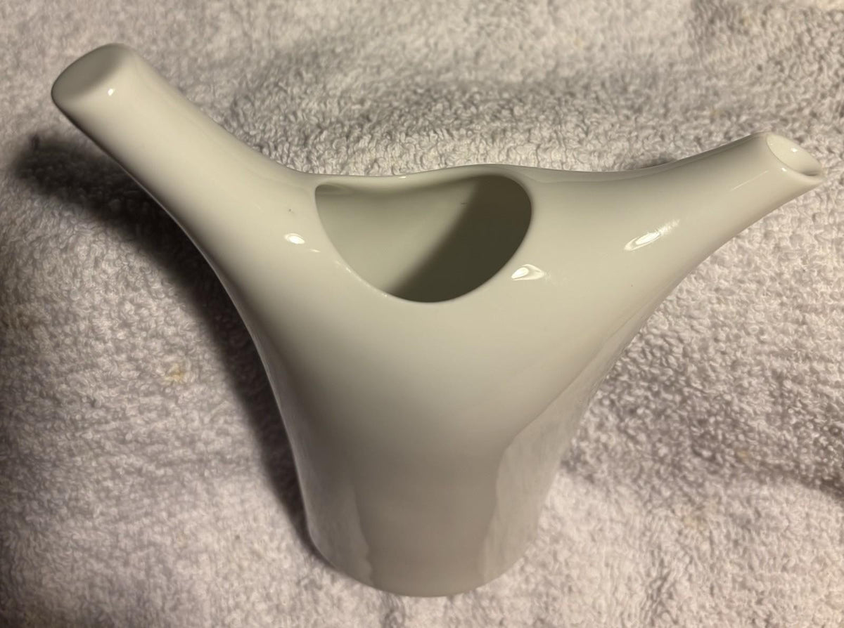 Modernist White Porcelain Miya Japanese Sake Carafe 6.25” Lagardo Tackett Style