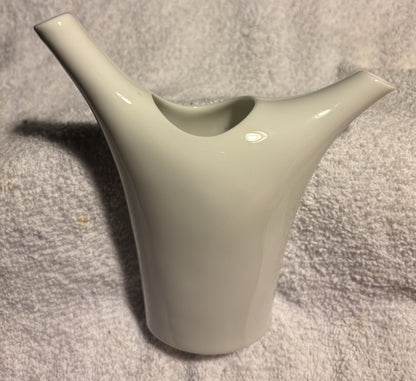 Modernist White Porcelain Miya Japanese Sake Carafe 6.25” Lagardo Tackett Style